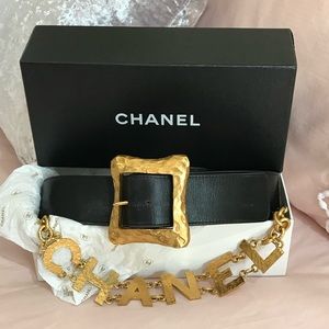 CHANEL vintage leather logo belt